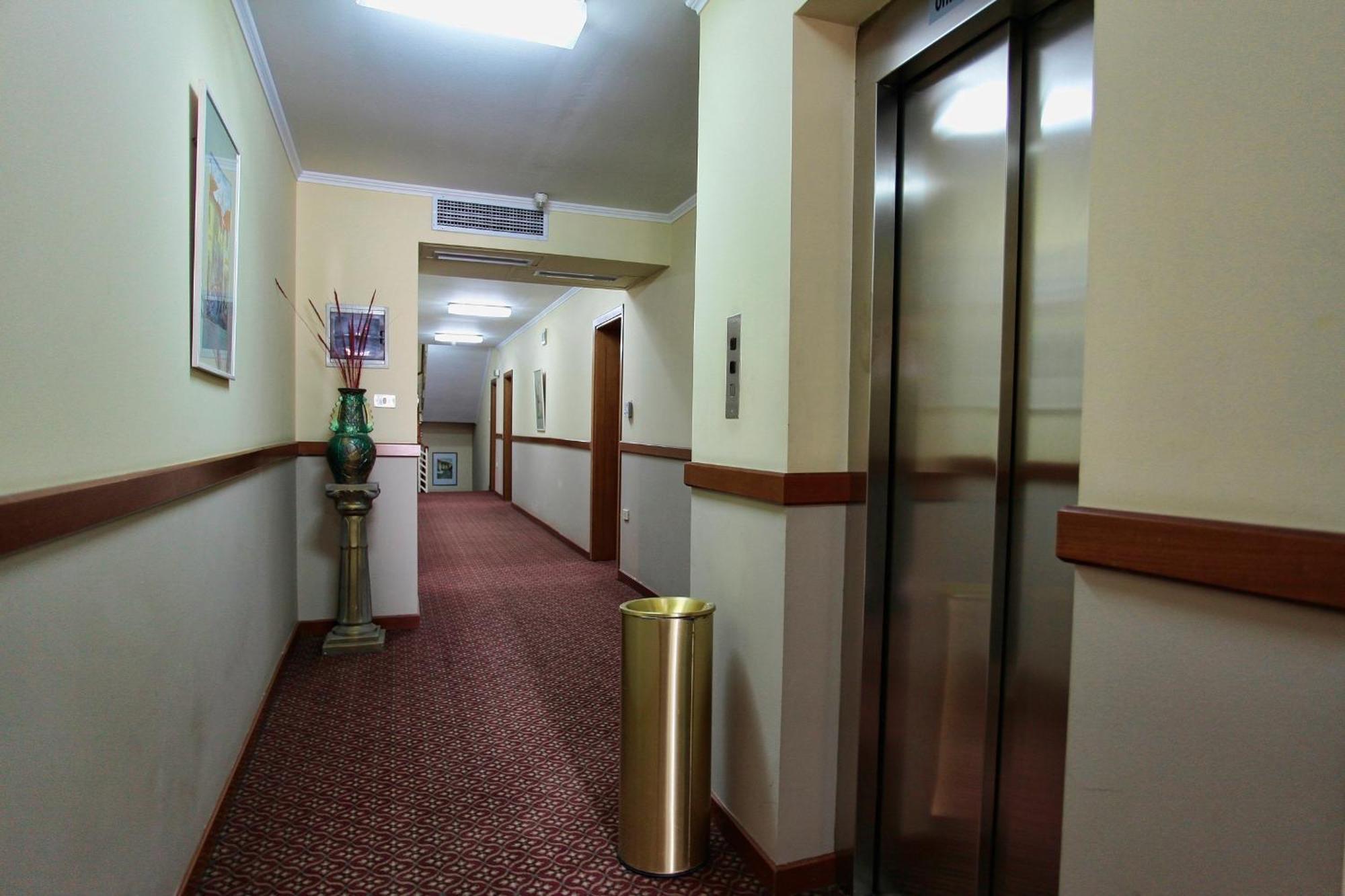 Hotel Regency Korce Exteriér fotografie